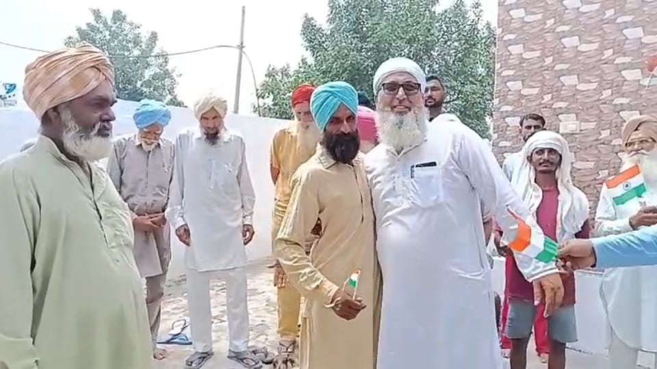 Independence Day celebrated in a mosque built before 1947 in Malianwala, Moga