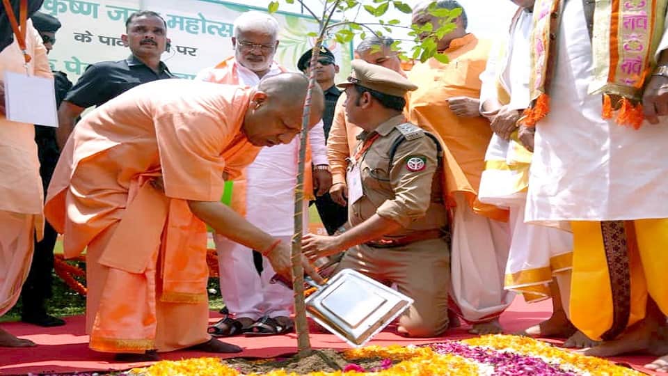 CM gave big hint regarding Shri Krishna birthplace in Mathura on Shri Krishna Janmashtami