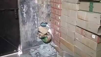 शराब की दुकान में सेंधमारी