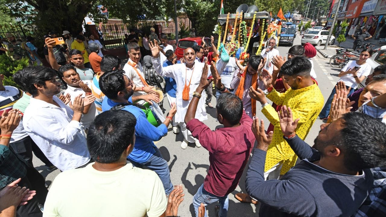 Kashmir's Janmashtami: Srinagar reverberated with the chanting of Hare Krishna