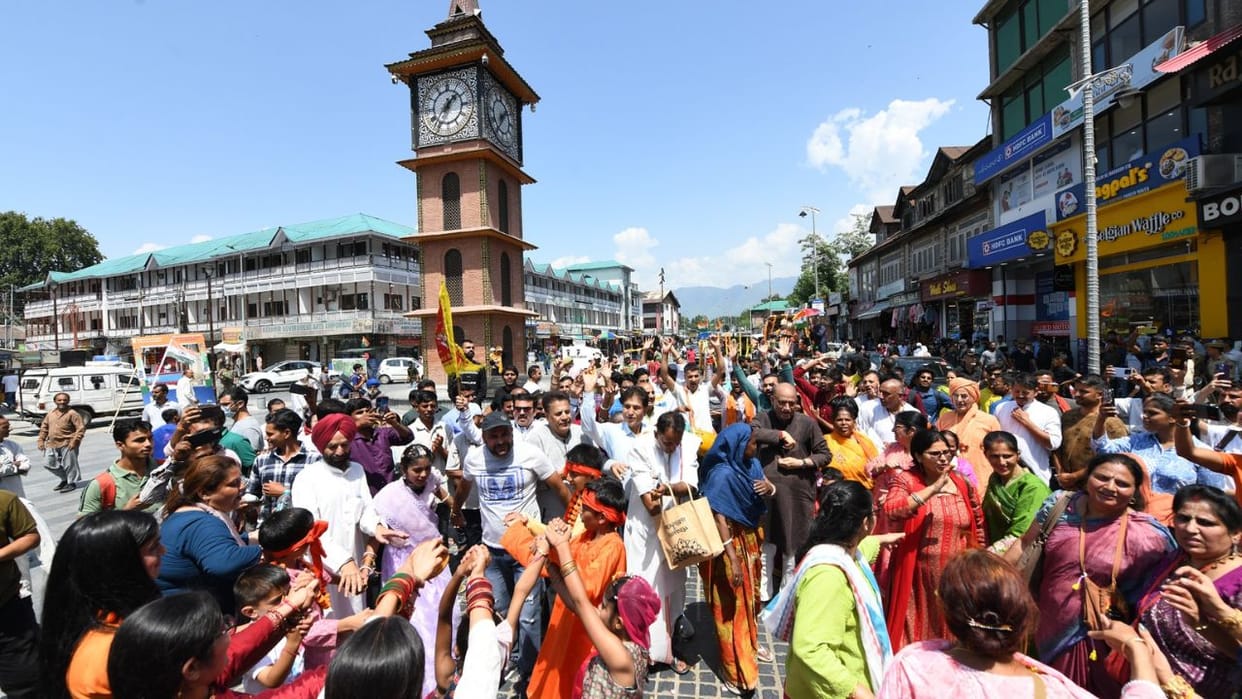 Kashmir's Janmashtami: Srinagar reverberated with the chanting of Hare Krishna