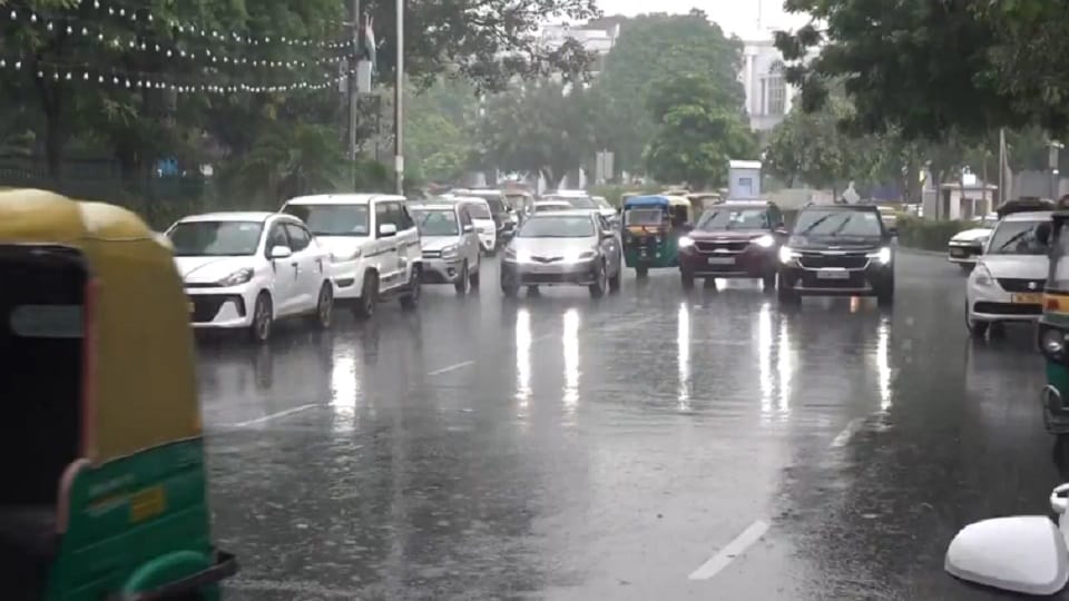 Heavy rains caused traffic jams in many areas of Delhi on Saturday