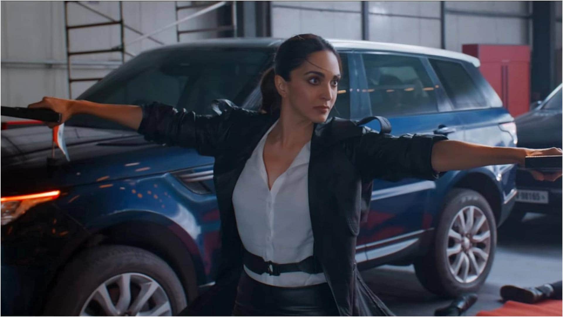 War 2 Starring Hrithik Roshan Junior NTR Box Office Collection Day 8 Thursday Earning