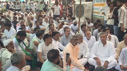 शिक्षिका हत्याकांड: कत्ल या सुसाइड... थ्योरी पर उठे ये सवाल, जिनके जवाब अभी अधूरे; मनीषा के दादा ने कही ये बात Teacher murder case Murder or suicide these questions arose on the theory, whose answers are still incomplete