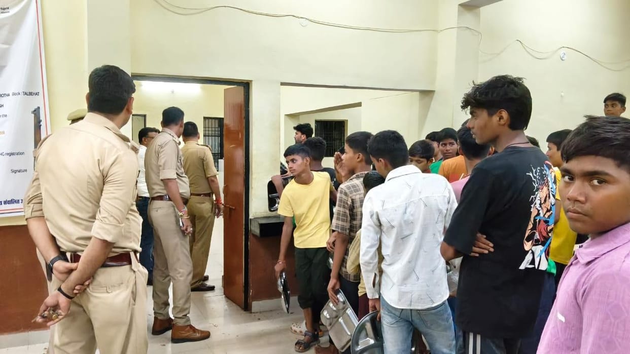 Lalitpur: Students create ruckus in Ashram Vidyalaya on Janmashtami, food not served as per menu