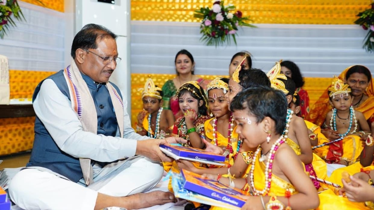 Janmashtami was celebrated with great pomp in the Chief Minister's residence with little Balgopals in CG