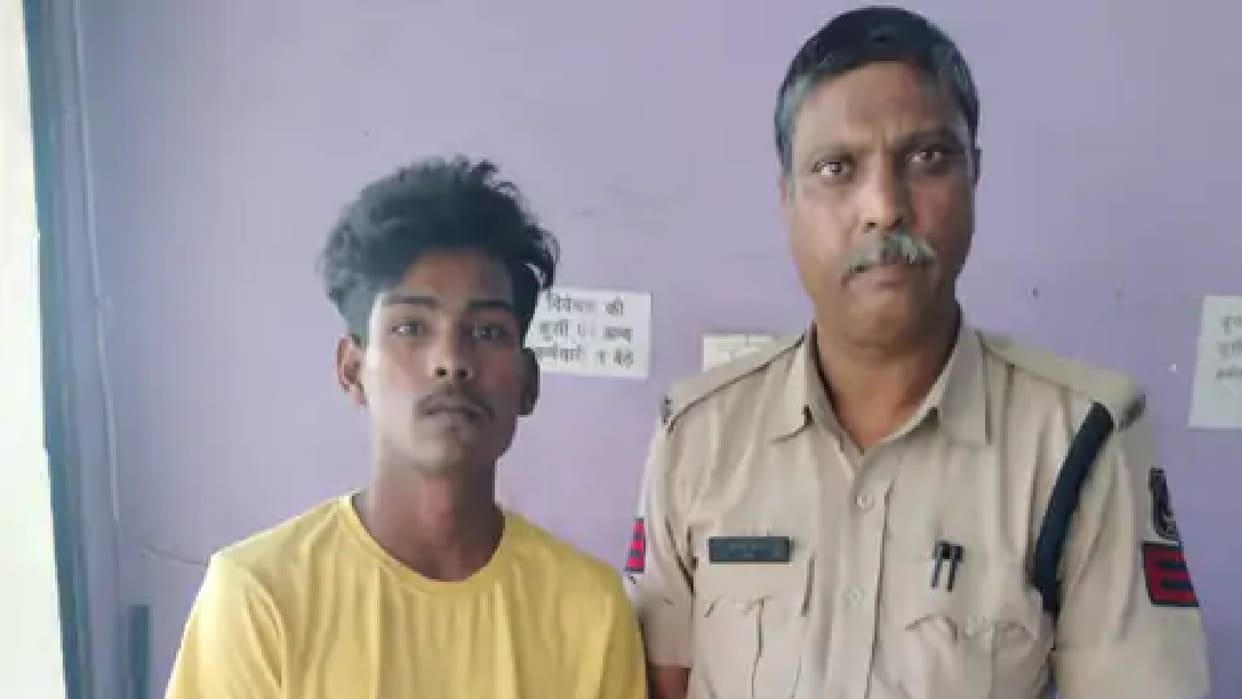 When youth did not pay for liquor, he was attacked with a knife, Dharsiwa police caught the accused in Raipur