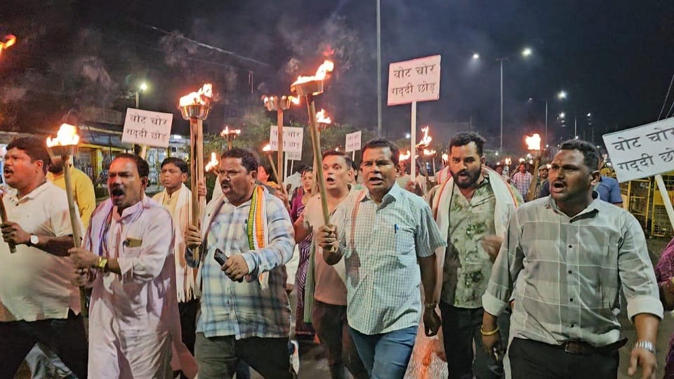 Congress torch rally BJP accused of vote theft workers took to the streets on Rahul Gandhi call in Kondagaon