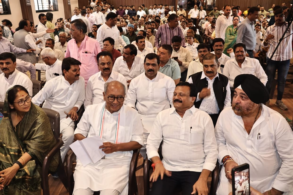 Indore: Former Chief Minister Digvijay Singh said- 65 lakh votes were deleted in Bihar, why is there an object