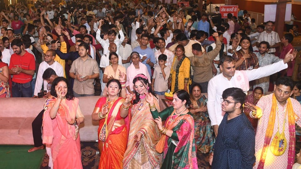 Krishna Janmashtami: locks were broken...when Murli Wale born, 30 pictures of joy and enthusiasm in Moradabad