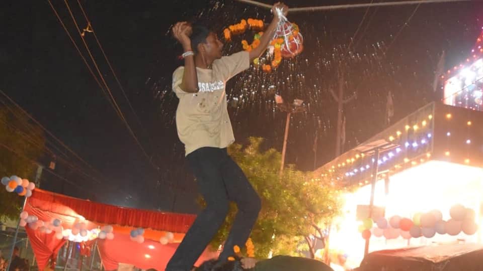 Krishna Janmashtami: locks were broken...when Murli Wale born, 30 pictures of joy and enthusiasm in Moradabad