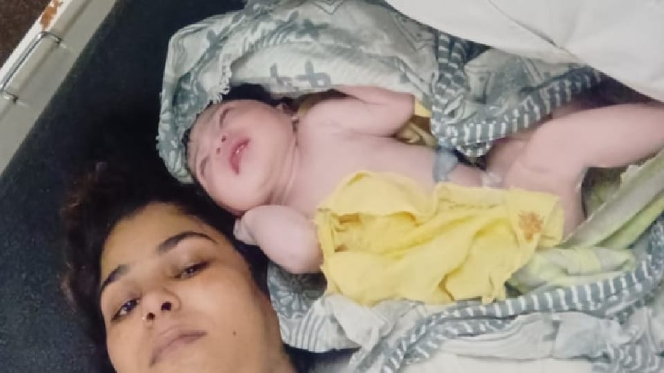 Birth of children on Krishna Janmashtami in Aligarh