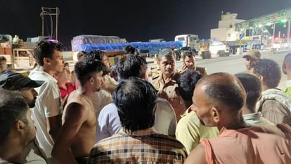 Meerut: Army soldier and his brother beaten up at toll plaza, attackers got angry on showing card