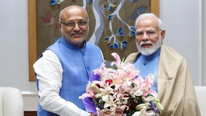 पीएम मोदी ने उपराष्ट्रपति पद के उम्मीदवार राधाकृष्णन को दी बधाई।