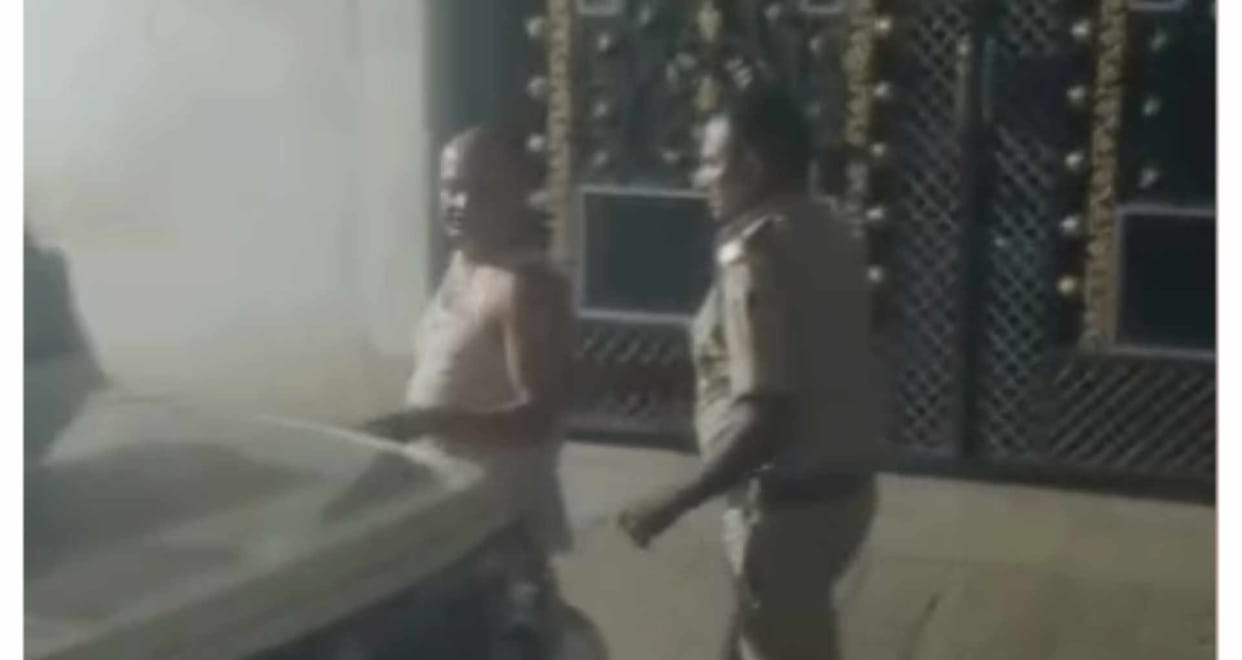 Drunk policeman creates ruckus, enters house and demands Rs 50,000, act caught on CCTV