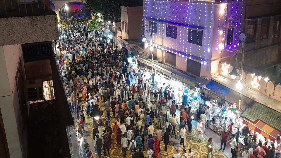 joy of Kanhaiya birth prevailed in Braj on Shri Krishna Janmashtami