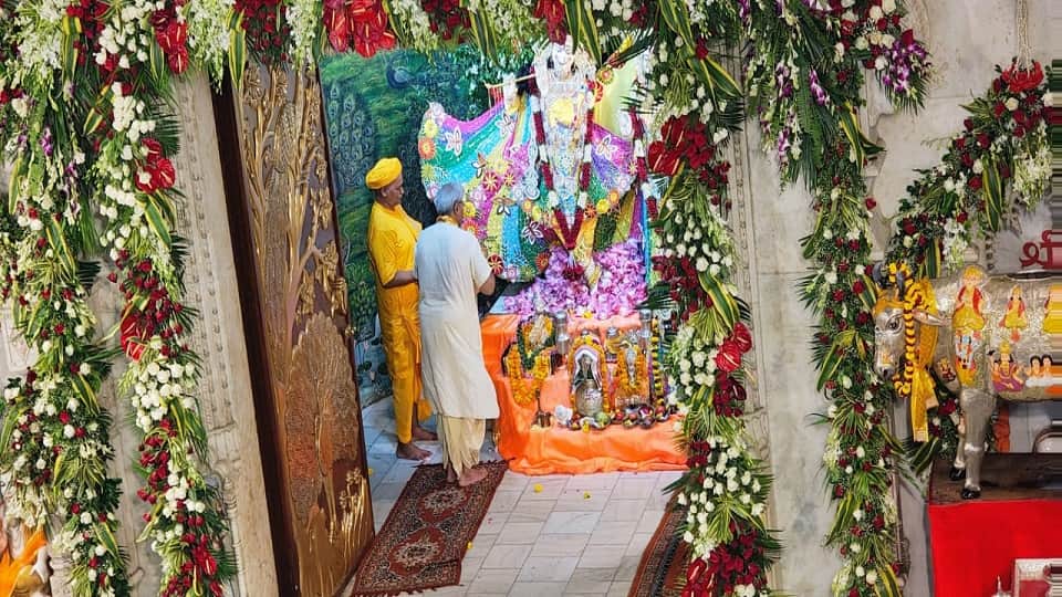 joy of Kanhaiya birth prevailed in Braj on Shri Krishna Janmashtami