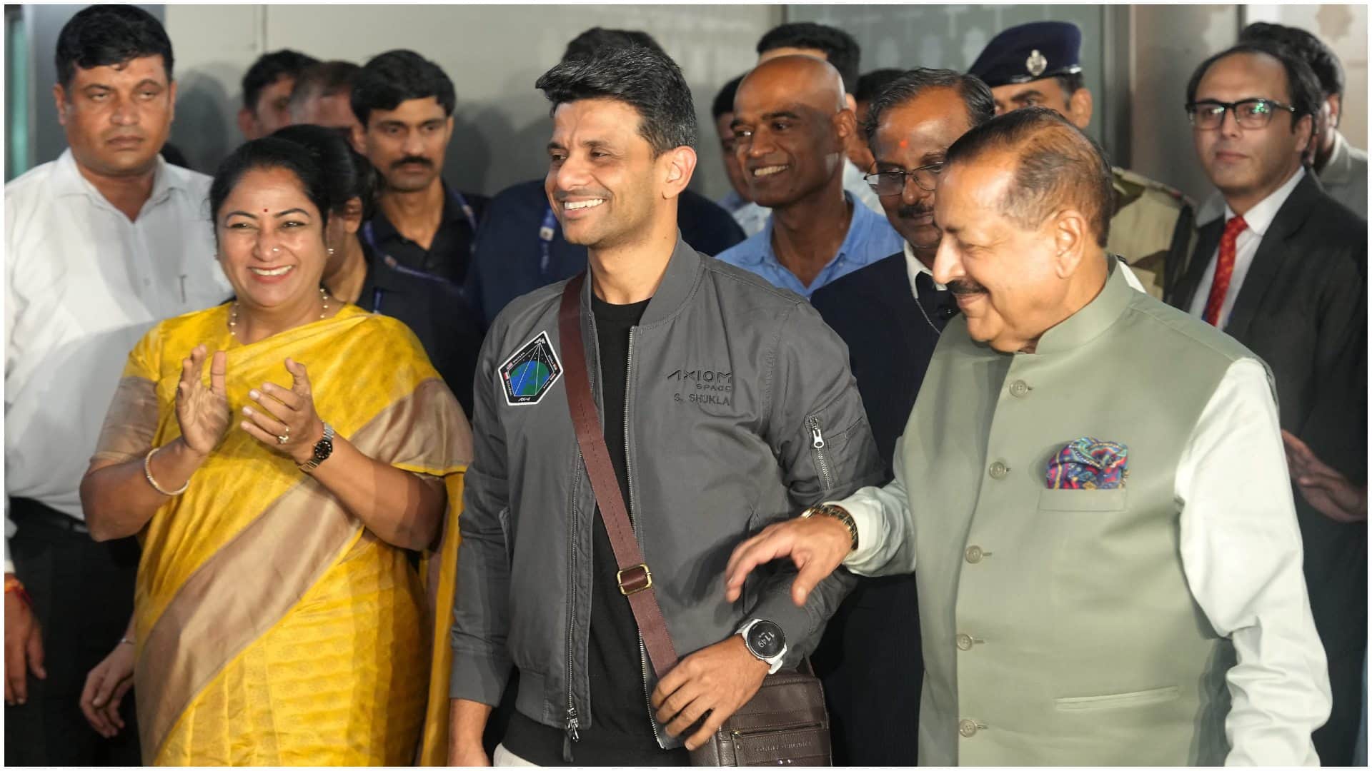 Shubhanshu Shukla returns to India to a warm welcome After Space Travel See Photos Rekha Gupta Jitendra Singh