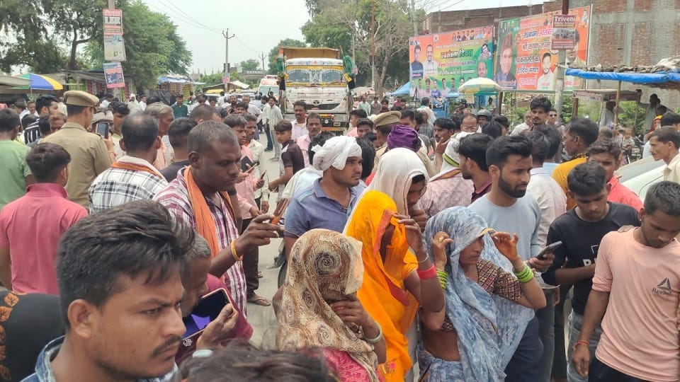 Uproar over death of laborer in Agra