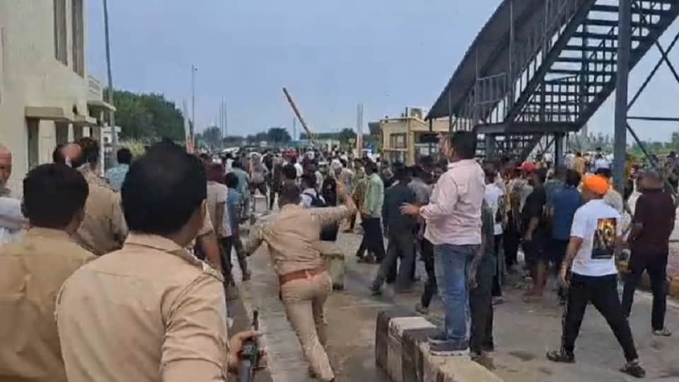 Massive Protest at Bhuni Toll Plaza in Meerut After Soldier Beaten Villagers Create Ruckus and Vandalize