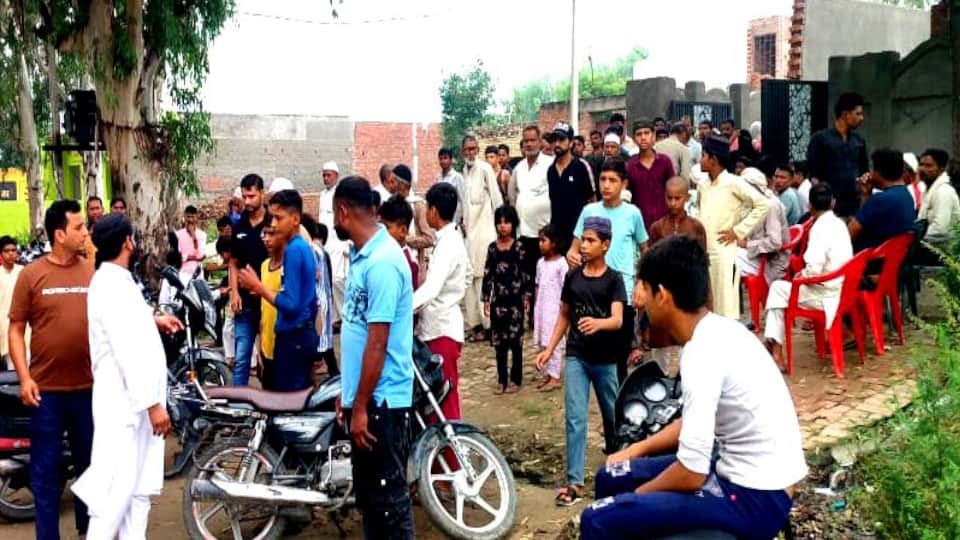 Teenager killed a Maulvi son by locking him in bed In Baghpat See Photos