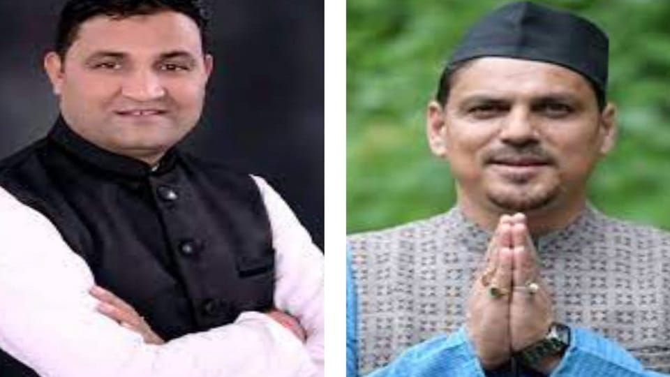 Facebook war broke out between MLA Ram Singh Kaida and former block chief Lakhan Singh Negi on election issue