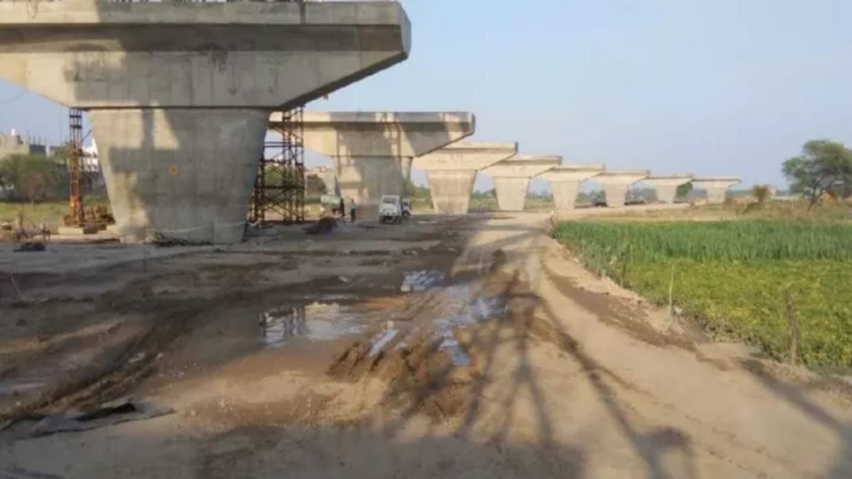 construction work of the six-lane bridge will pick up speed again, the work was stopped due to floods in Ganga