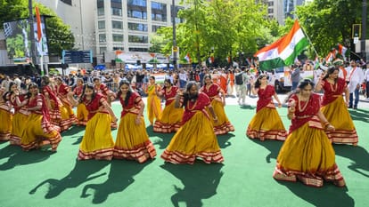 First ever India Day parade in Seattle showcases cultural diversity of all Indian states