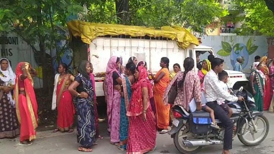 village where raw liquor is made in homes children have become addicts villagers reached the collectorate in K