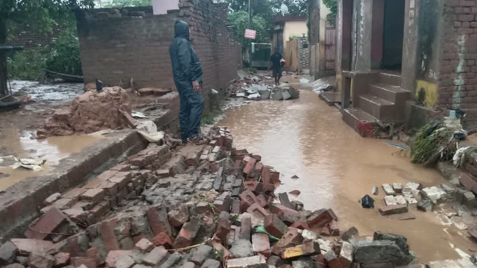 Kathua Cloudburst Update People Rushed to Save Lives as Strong Water Current Hit While Sleeping