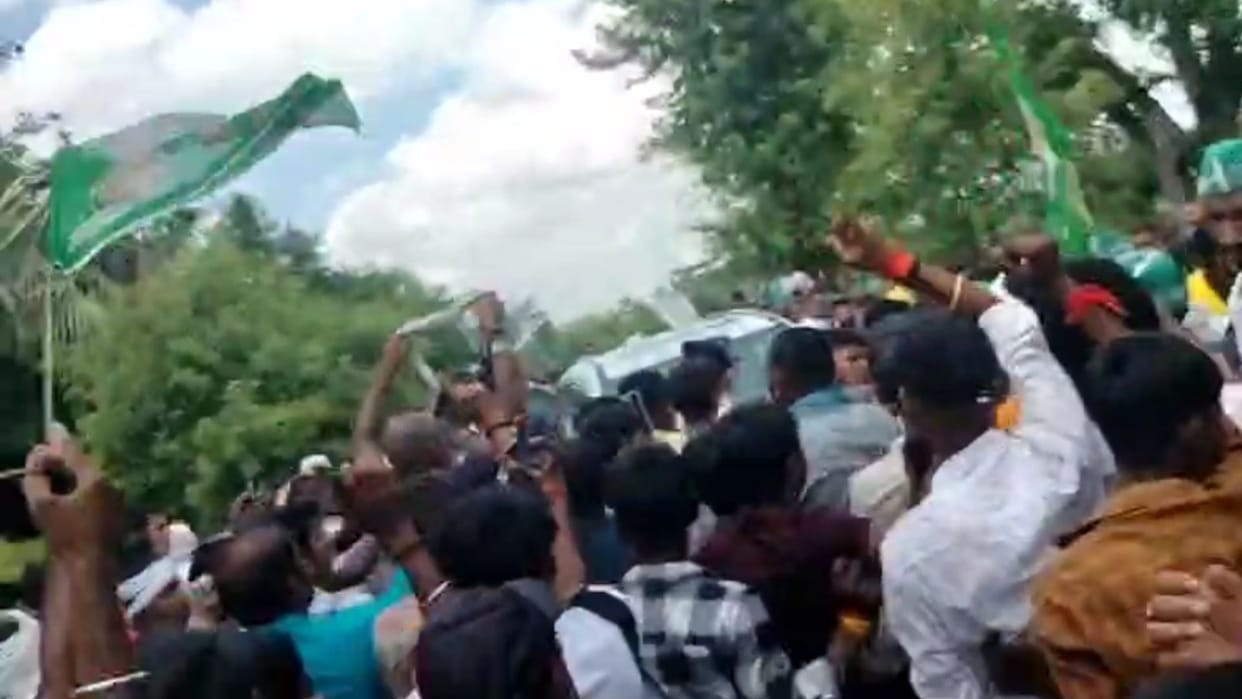 Vote Adhikar Yatra: Anger erupted against Rafiganj MLA over dilapidated road