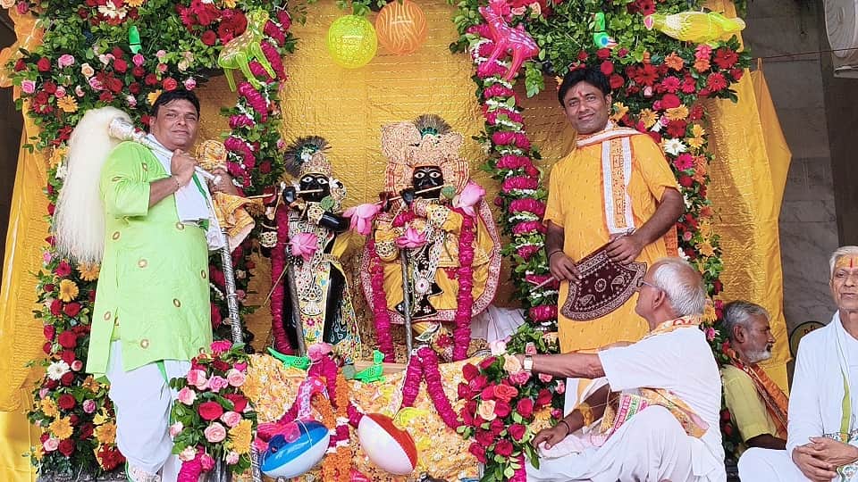 Nandotsav was celebrated on occasion of Shri Krishna Janmashtami in nandgaon in Mathura