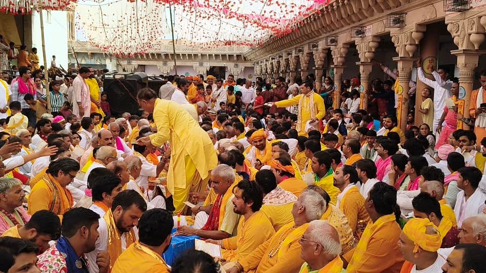 Nandotsav was celebrated on occasion of Shri Krishna Janmashtami in nandgaon in Mathura