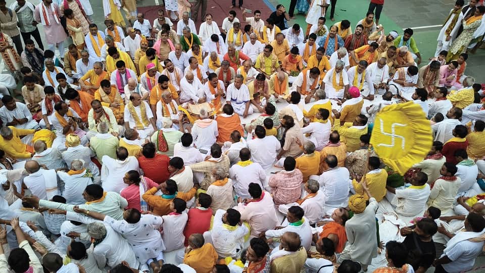 Mathura Janmashtami 2025 nandotsav in gokul celebration pics
