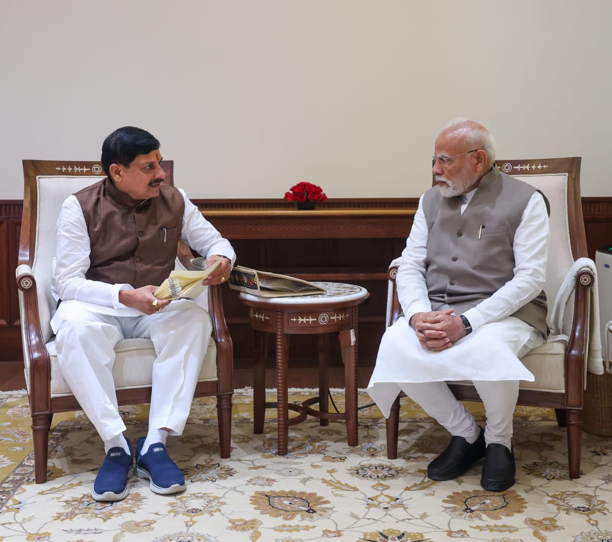 MP News: CM Dr. Yadav met PM Modi, invited him to attend Bhopal Metro inauguration and Kisan Sammelan