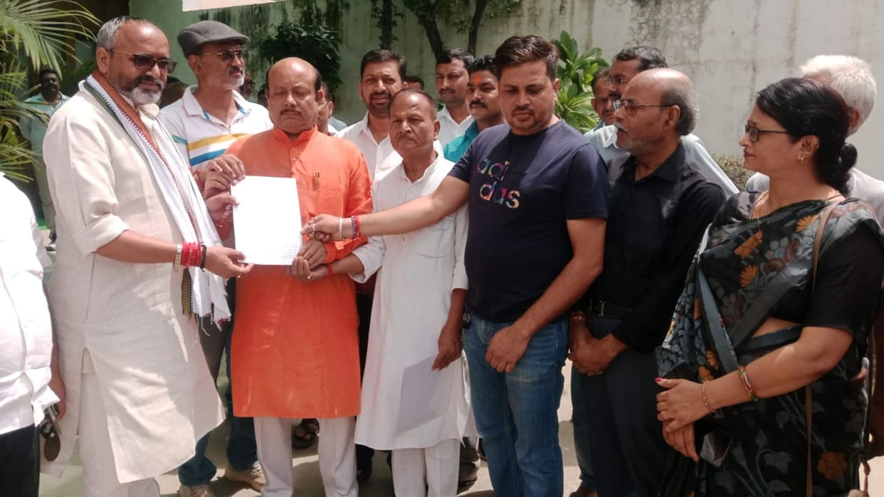 Traders opposed smart meter put on prepaid mode in sonbhadra