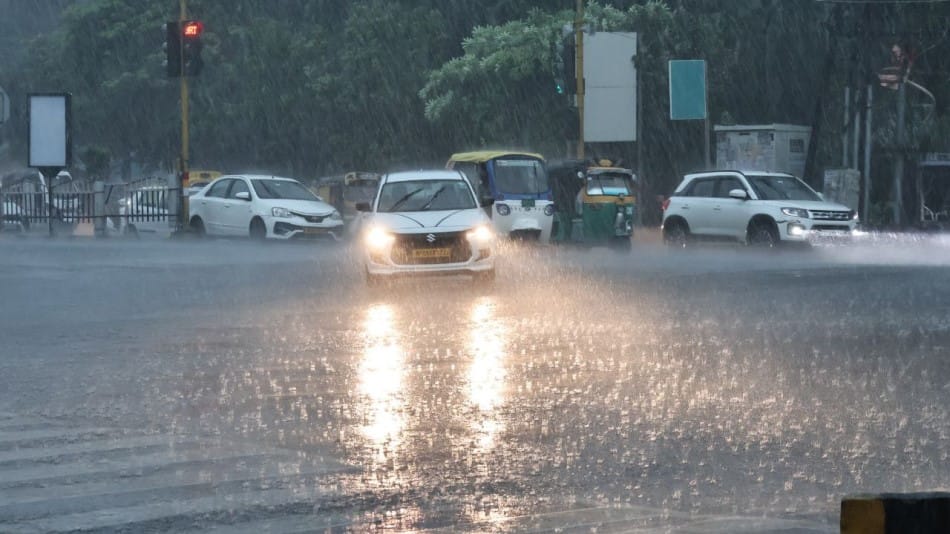 indore news sudden rain and forecast of heavy rainfall in next 4 days