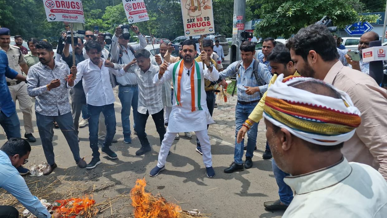 Bhopal: Congress protests against drug industry, questions Bhopal police on action taken by police of other st