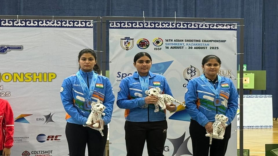 Manu Bhaker won two bronze medals in Asian Shooting Championship