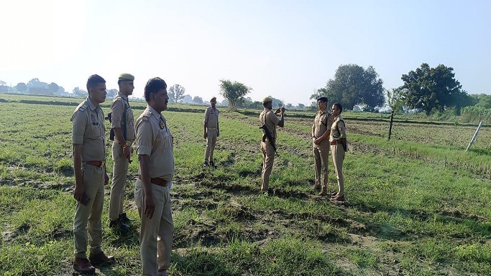 father killed his daughter by stabbing her 13 times with an axe due to a love affair In Firozabad