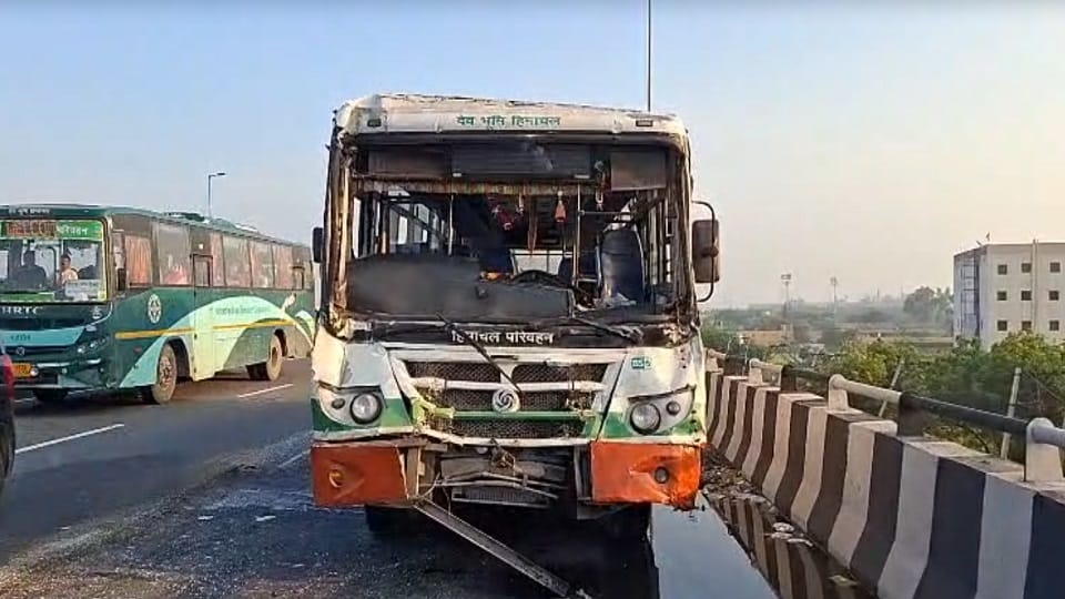 HRTC bus accident in Haryana 11 injured in road accident