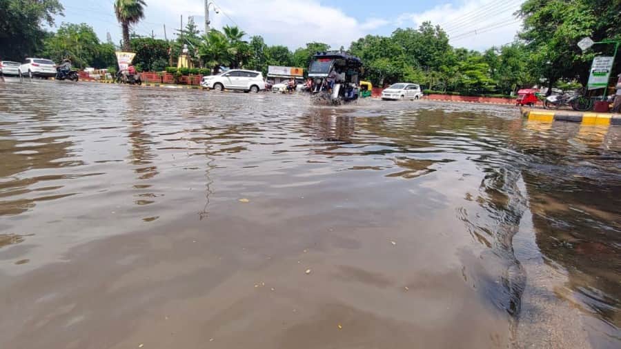 indore news heavy rain continues in city till end of august monsoon system active