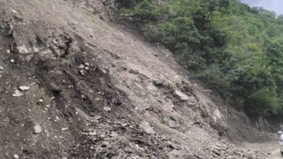 The cracks in Kanwadi hill pose a threat to the highway at ranikhet