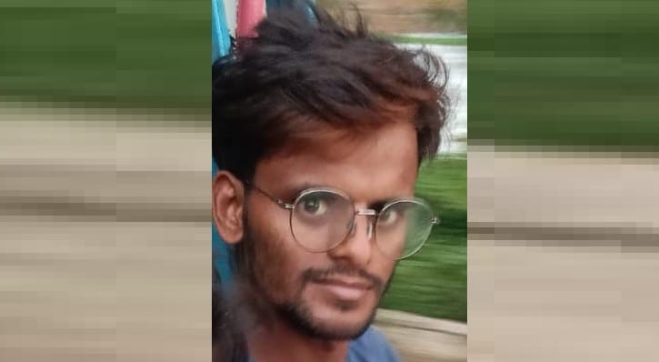 Hardoi Accident High speed DCM hit the bike young man died the other narrowly escaped