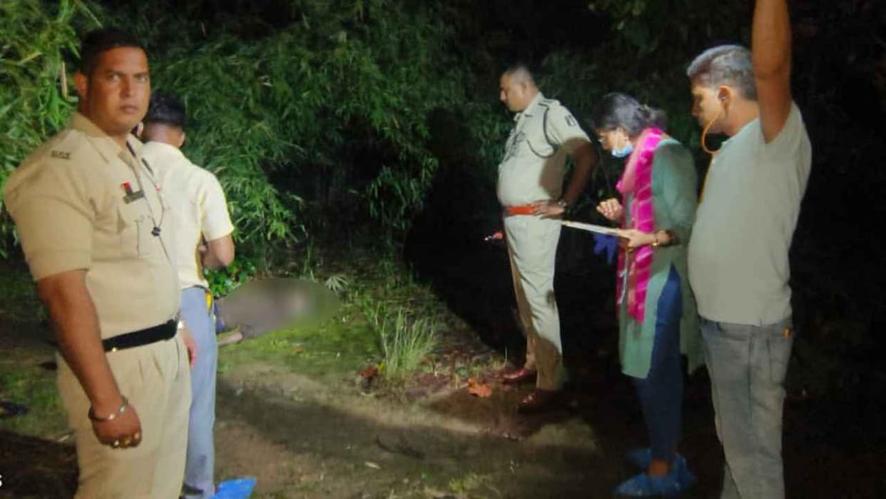 young man body found in suspicious condition in Naktikhar forest