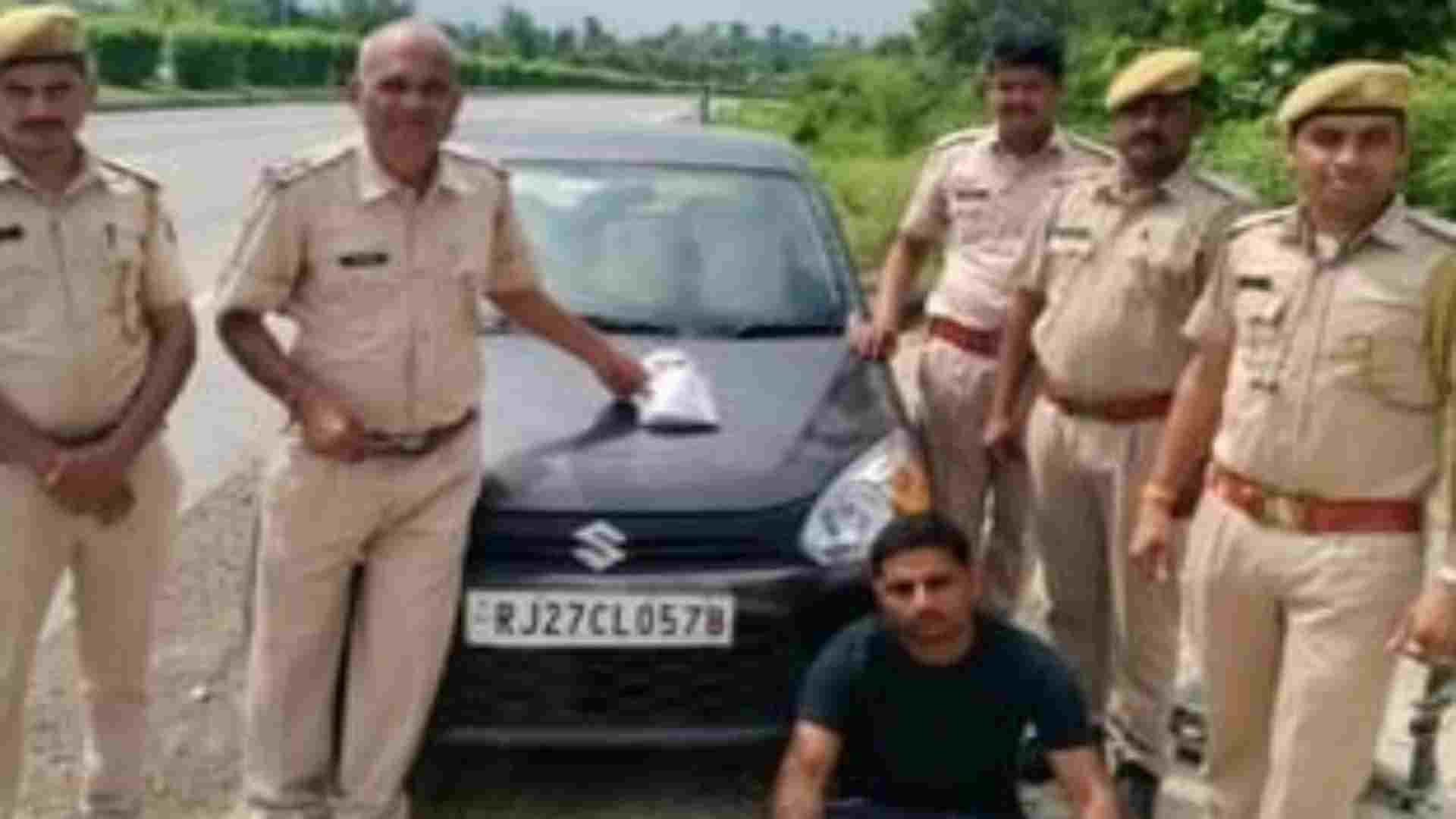 पुलिस की गिरफ्त में आरोपी।