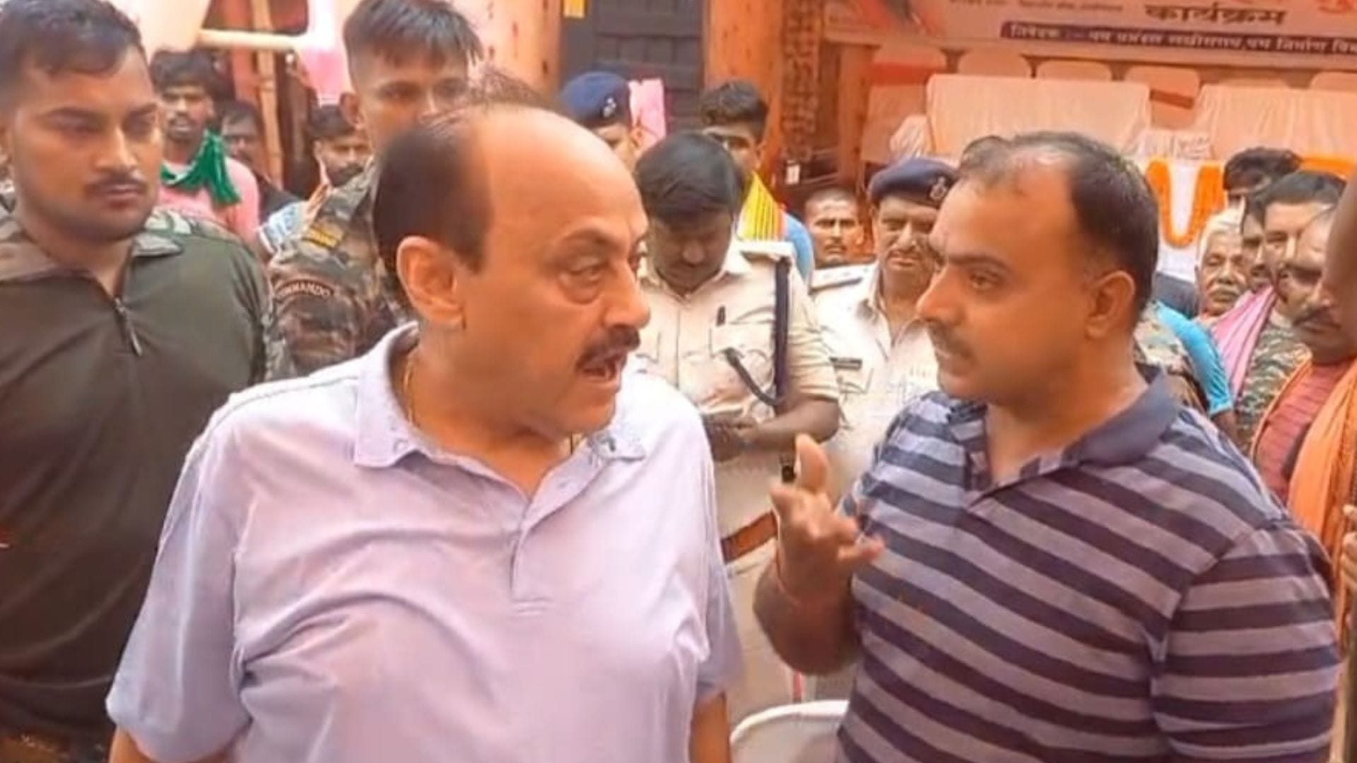 लखीसराय में बैनर फाड़ने को लेकर बवाल