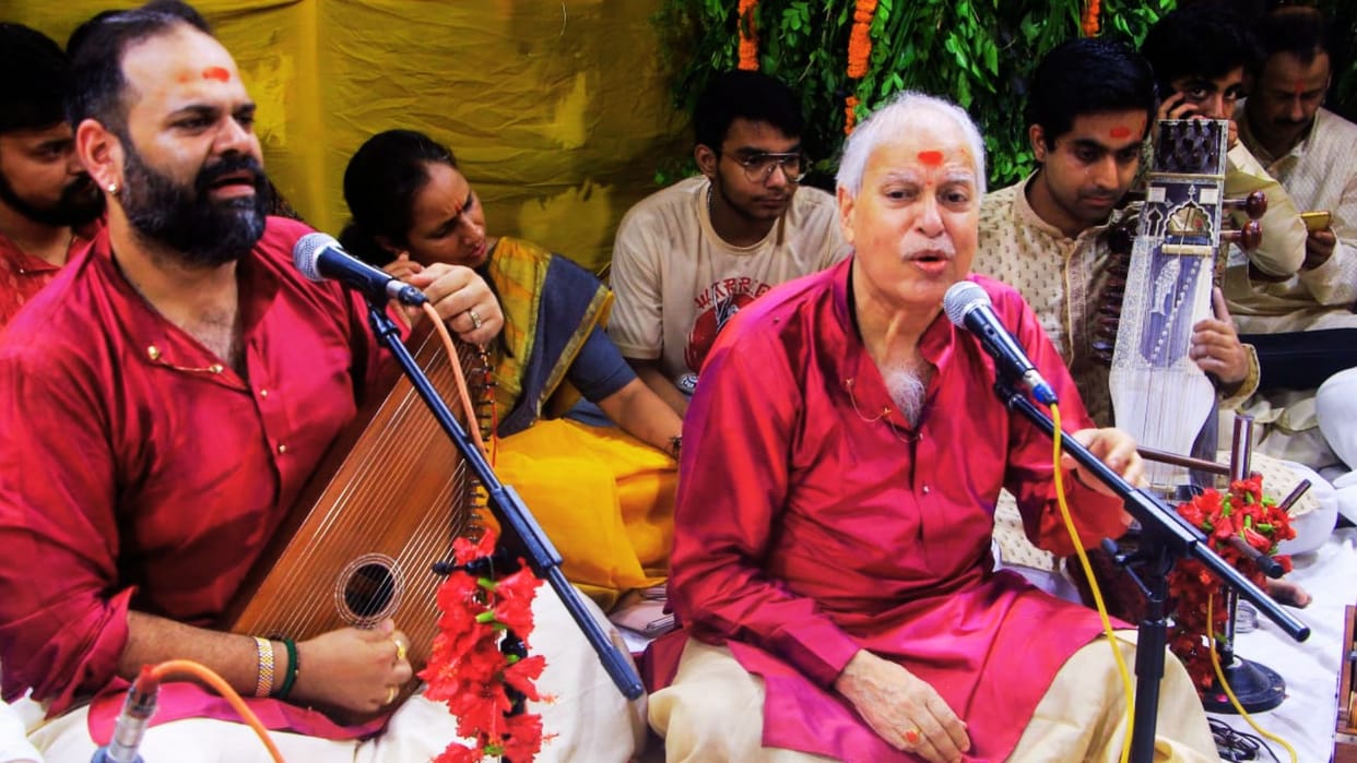 Music Festival Pt. Sajan mishra adorned Maa Kushmanda with his music worshipped compositions