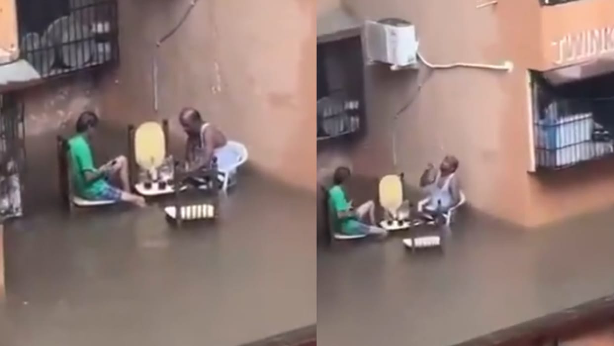 mumbai rain viral video peoples Enjoying Drinks In Knee Deep Floodwater Trending News in Hindi