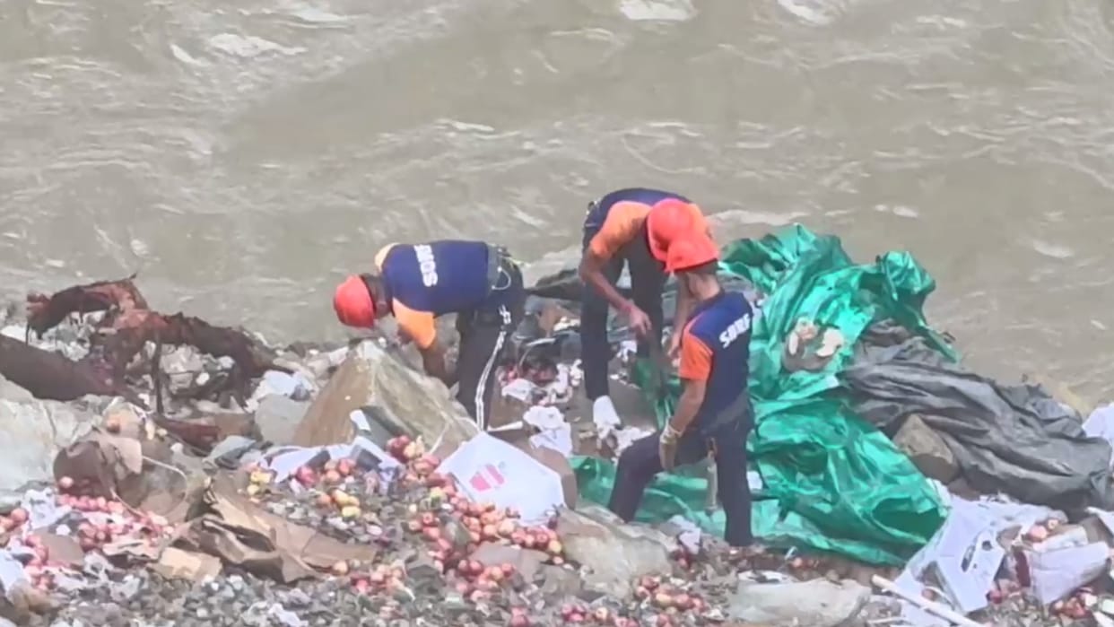 vehicle laden with apples fell into the Beas river near Jogni turn on the Kiratpur-Manali four lane, rescue op
